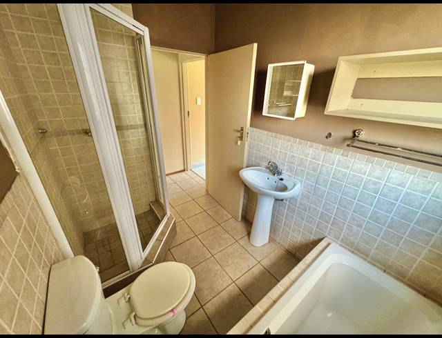 2 BEDROOM APARTMENT FOR SALE IN REYNO RIDGE